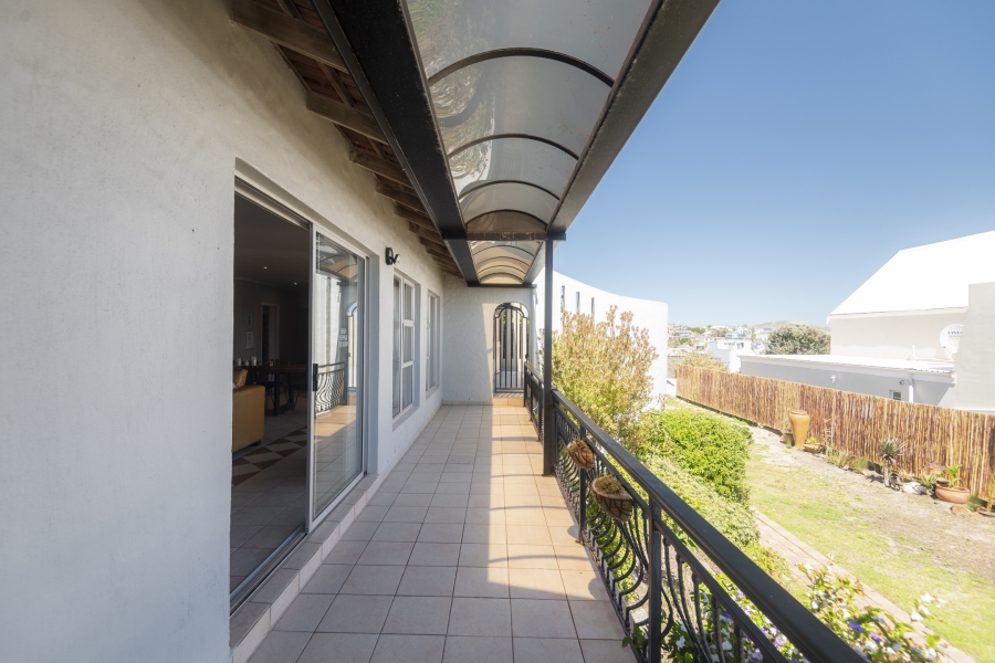 3 Bedroom Property for Sale in Myburgh Park Western Cape